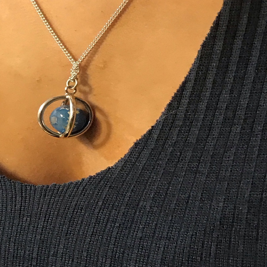 Necklaces for Ashes: Honoring Loved Ones with Style